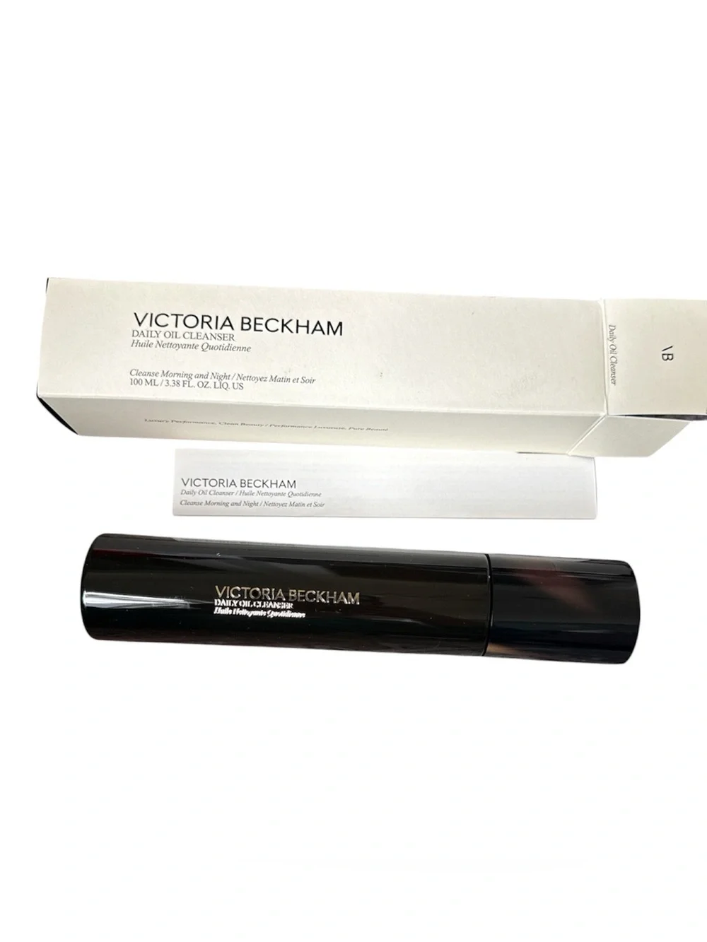 New Victoria Beckham Daily Oil Cleanser full size